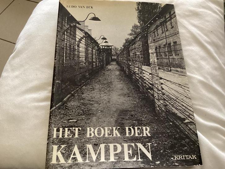 Het Boek Der Kampen, Boeken, Oorlog en Militair, Gelezen, Tweede Wereldoorlog, Verzenden