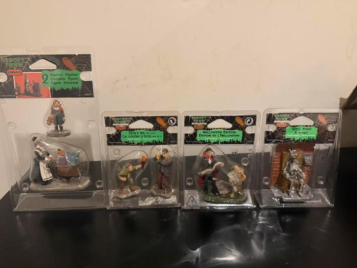 Lemax spooky town figuren retired / zeldzaam / kerst, Diversen, Kerst, Nieuw, Ophalen of Verzenden