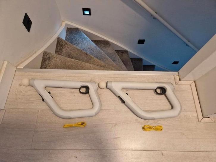 Sony PlayStation VR Aim Controller + oplader, Spelcomputers en Games, Spelcomputers | Overige Accessoires, Zo goed als nieuw, Ophalen of Verzenden