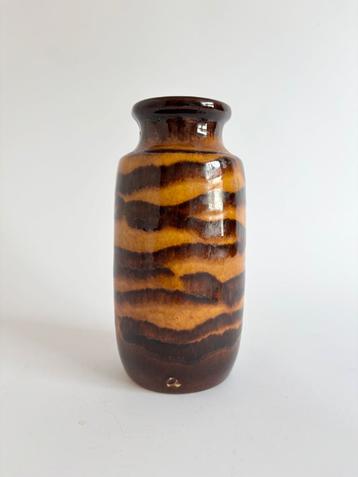 Mooie vintage Scheurich vaas 213-20, West-Germany beschikbaar voor biedingen