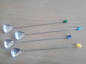 4 vintage dessert lepels, kleurig dopje beschikbaar voor biedingen