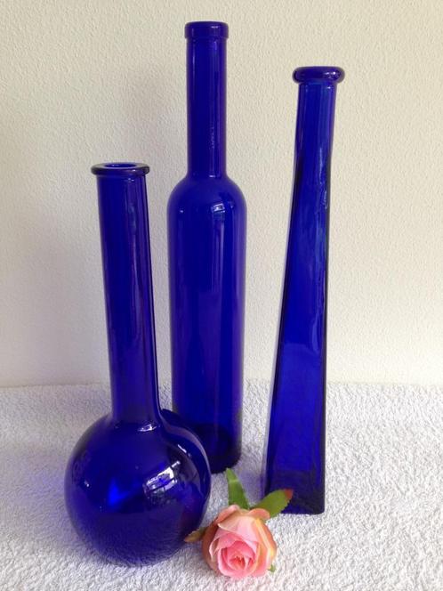 💙3 Vintage Kobalt blauw Glazen Flessen/ Vazen jaren 80-90., Huis en Inrichting, Woonaccessoires | Vazen, Zo goed als nieuw, Blauw