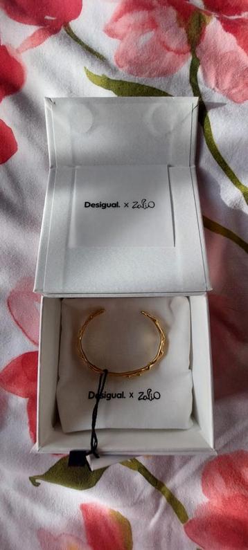 Vergulde armband Desigual x Zalia beschikbaar voor biedingen