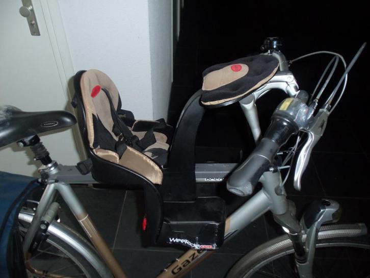 FIETSKINDERSTOELTJE., Fietsen en Brommers, Fietsaccessoires | Fietsstoeltjes, Gebruikt, Voorzitje, 0 t/m 13 kg, Voetsteuntjes