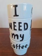 Stapelbare Tiger kopjes in houder I NEED MY COFFEE, Ophalen of Verzenden, Zo goed als nieuw, Overige stijlen, Kop(pen) en/of Schotel(s)