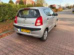 Nissan Pixo 1.0 50KW 5D 2010 Grijs, Auto's, Nissan, Voorwielaandrijving, 200 kg, 4 stoelen, Origineel Nederlands