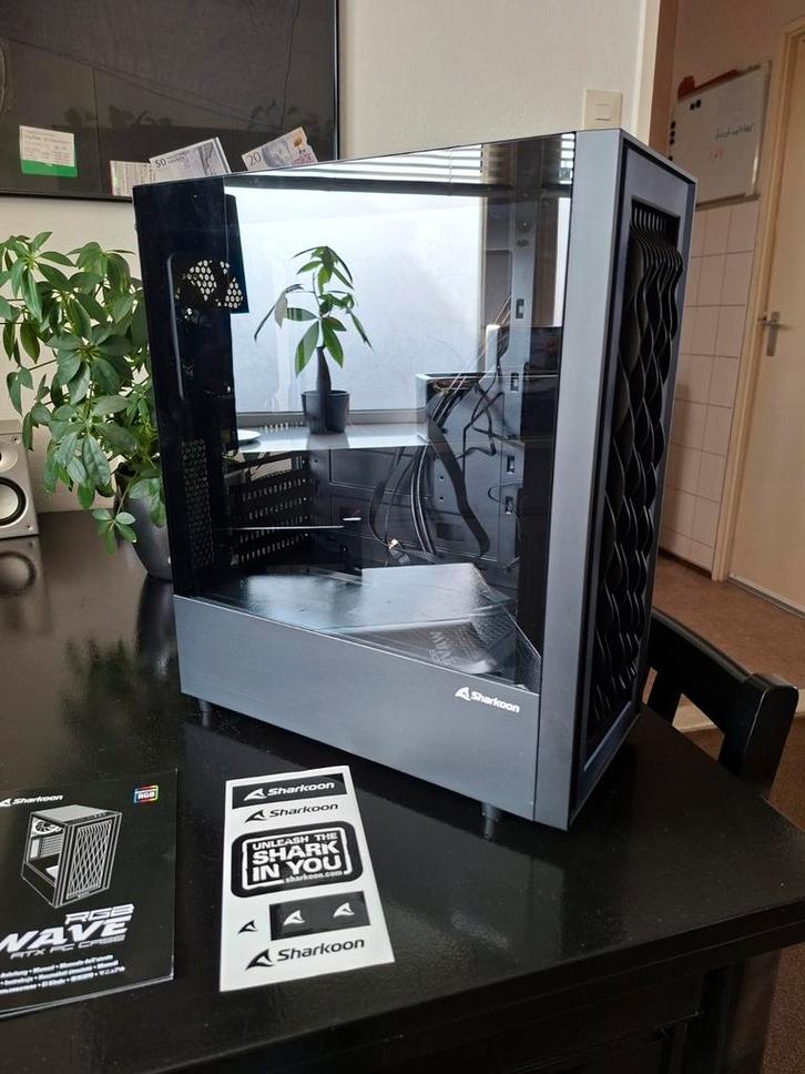 Sharkoon RGB Wave PC Kast, Computers en Software, Computerbehuizingen, Gebruikt, Ophalen of Verzenden
