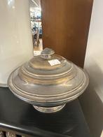 Verzilverde schaal met deskel, Ophalen