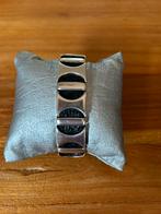 Metalen armband met zwart leren bandje - 20 cm, Ophalen of Verzenden, Gebruikt, Zwart, Overige materialen