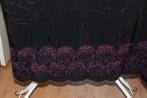 Geschulpte kunstzijde lap met bloemen appliques stof, Hobby en Vrije tijd, Stoffen en Lappen, 120 cm of meer, Nieuw, Ophalen of Verzenden
