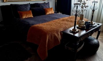 Nog nw. ESSENZA sprei Leather Brown 1.80 x 2.65 m+ 2 kussens beschikbaar voor biedingen