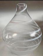 Grote glazen vaas met witte strepen rondom/verzwaarde bodem, Wit, Ophalen of Verzenden, Minder dan 50 cm, Glas