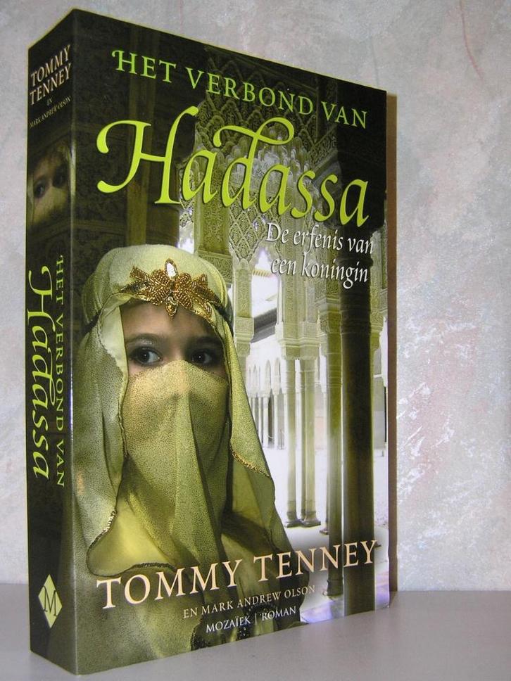 Tommy Tenney - Het verbond van Hadassa (christelijke roman), Boeken, Romans, Zo goed als nieuw, Ophalen of Verzenden