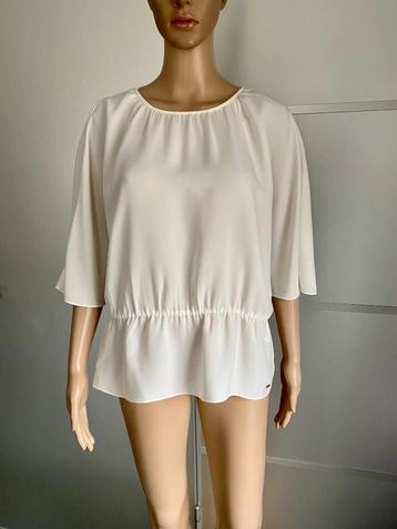 J288 Armani maat M=38/40 blouse top gebroken-wit beschikbaar voor biedingen