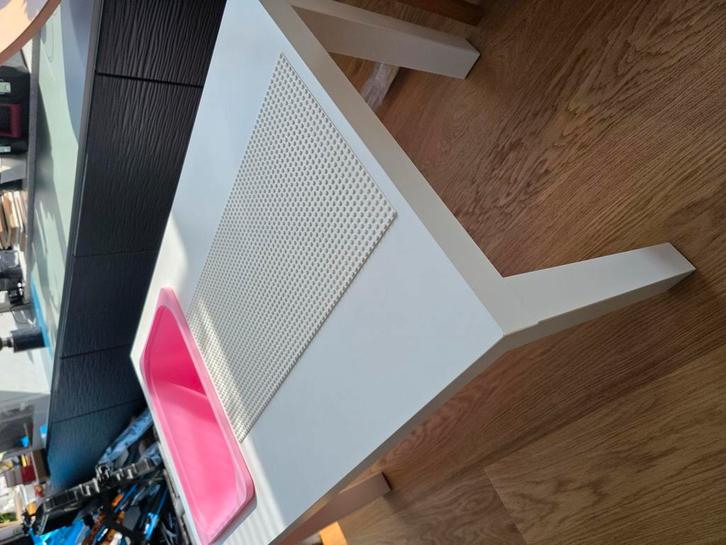 Legotafeltje, zelf gemaakt, inclusief 2 stoeltjes., Huis en Inrichting, Bureaus, Zo goed als nieuw, Ophalen