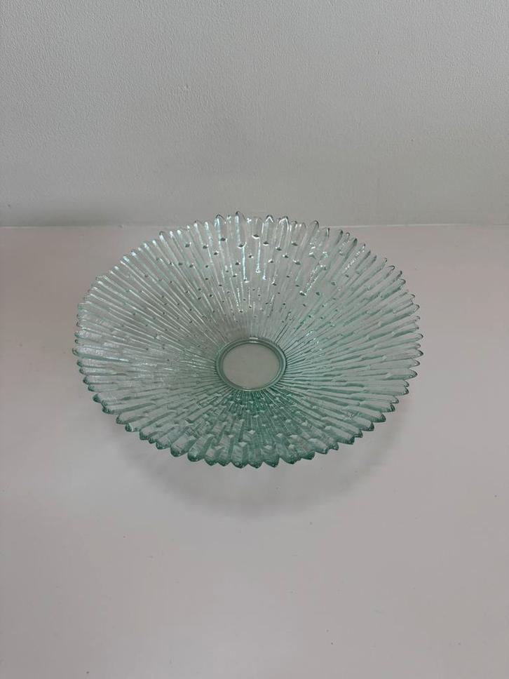 Vintage Pavel Pánek (Sklo Union) Sunburst schaal, Huis en Inrichting, Woonaccessoires | Schalen en Manden, Zo goed als nieuw, Schaal