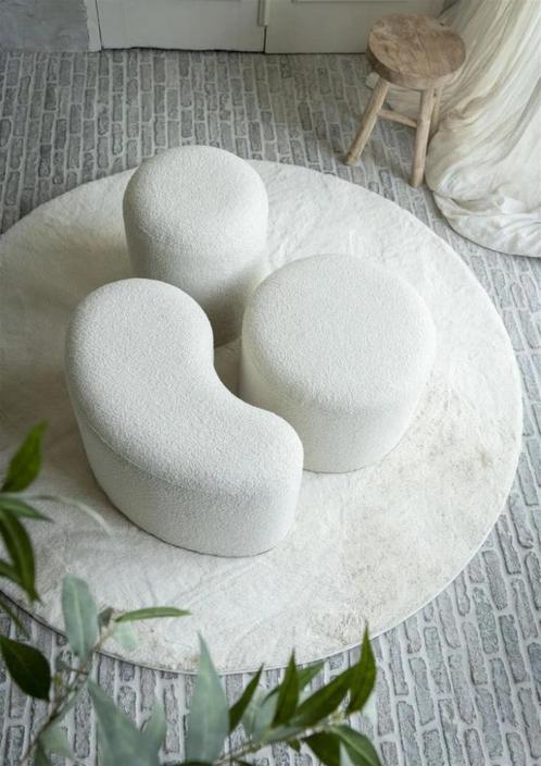 Coco Maison Poef Kay  bouclé crème  rond 45x45x35 cm, Huis en Inrichting, Banken | Voetenbanken en Poefen, Nieuw, Minder dan 50 cm