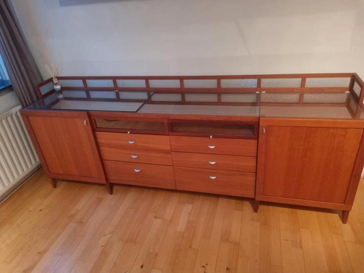 Dressoir in kersenhouten kleur, Huis en Inrichting, Kasten | Dressoirs, Zo goed als nieuw, 200 cm of meer, 25 tot 50 cm, Ophalen
