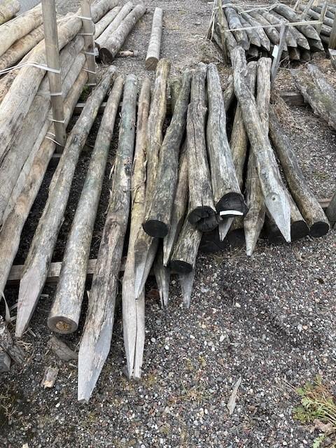 Robinia geschild diverse maten te koop, Tuin en Terras, Palen, Balken en Planken, Nieuw, Palen, 180 tot 250 cm, Hardhout, Ophalen