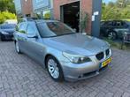 BMW 5-Serie 525i High Executive AUT, Leer, Pano, Automaat, Achterwielaandrijving, 101 €/maand, Zwart