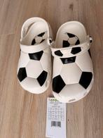 Nieuwe voetbal Crocs 32/33, Zwemschoenen, Crocs, Jongen of Meisje, Nieuw