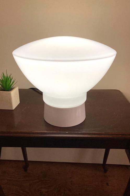 Vintage plafondlamp of schemerlamp wit Opaline glas., Huis en Inrichting, Lampen | Plafondlampen, Zo goed als nieuw, Glas, Ophalen of Verzenden