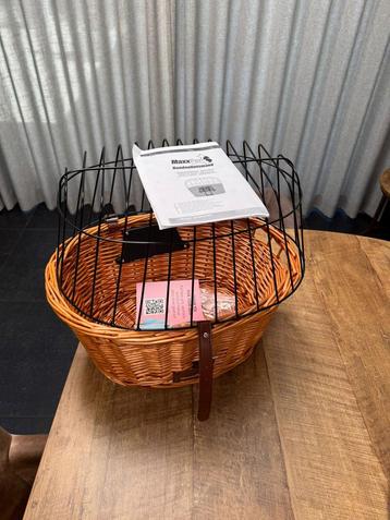 Nieuwe MaxxPet Hondenfietsmand beschikbaar voor biedingen
