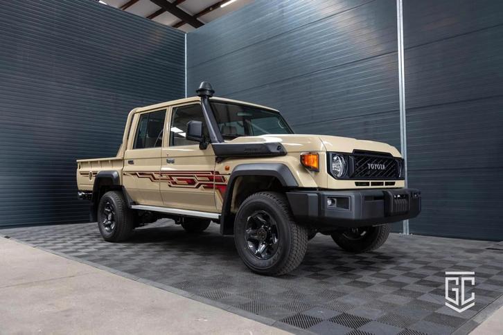 Toyota Land Cruiser GRJ79 Double Cab LX-G A/T, Auto's, Toyota, Bedrijf, Te koop, Landcruiser, Benzine, SUV of Terreinwagen, Automaat