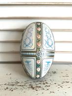 Vintage metalen paasei candycontainer 11x7 cm, Diversen, Pasen, Ophalen