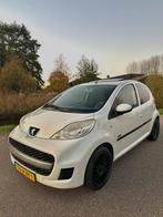 Peugeot 107 1.0  5DRS goed onderhouden Nieuw APK/Schuifdak, Voorwielaandrijving, Zwart, 4 stoelen, Origineel Nederlands