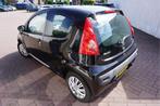 Peugeot 107 1.0I-12V XR (bj 2010), Voorwielaandrijving, Gebruikt, Zwart, 4 stoelen