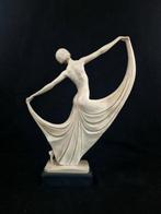 Restauratie reparatie restaurateur beelden/ objecten, Ophalen of Verzenden