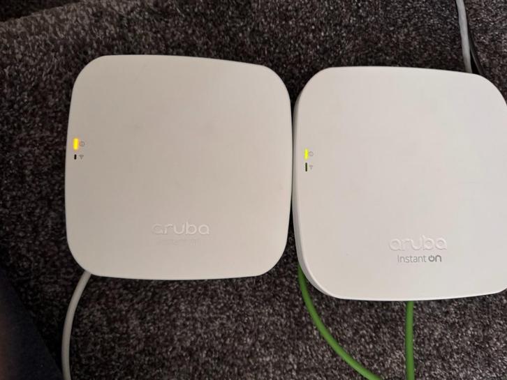 2x Aruba Instant On AP's incl. PoE switch, Computers en Software, Accesspoints, Zo goed als nieuw, Ophalen