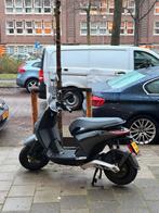 Electrische scooter | Piaggio one | 45 km/h, Ophalen, Zo goed als nieuw, Benzine, Zip