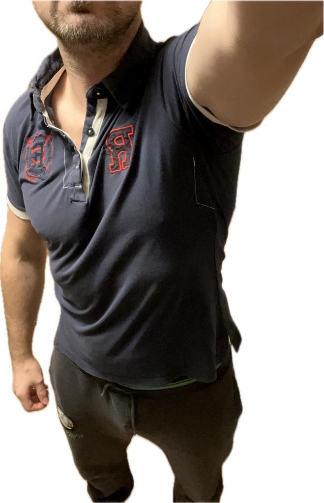 Donkerblauwe Polo met Rode Accentstrepen - Maat M, Kleding | Heren, Overhemden, Zo goed als nieuw, Halswijdte 39/40 (M), Blauw