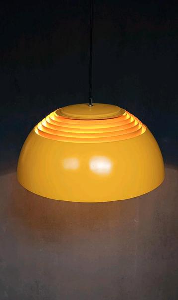 Vintage hanglamp Hans Agne Jacobsen / Louis Poulsen  beschikbaar voor biedingen