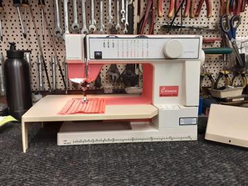 HUSQVARNA CARMEN NAAIMACHINE MODEL 150E  beschikbaar voor biedingen