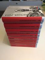 26x voetbal(jaar)boek en 13x voetbaltijdschriftspecial, Boeken, Ophalen of Verzenden, Zo goed als nieuw, Diverse auteurs, Balsport