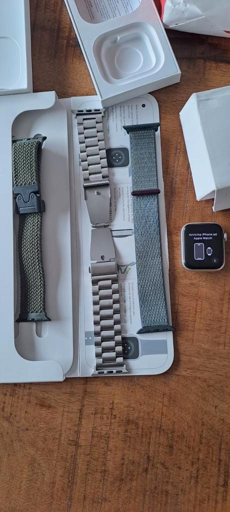 Apple Watch SE 40mm - Perfecte Smartwatch!, Sieraden, Tassen en Uiterlijk, Sporthorloges, Gebruikt, iOS, Zilver, Afstand, Calorieverbanding