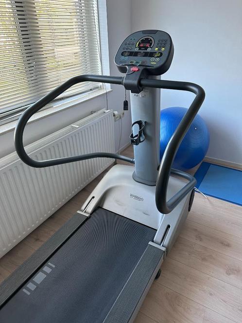 Loopband van TechnoGym  Spazio Forma, Sport en Fitness, Fitnessapparatuur, Gebruikt, Loopband, Benen, Metaal, Ophalen