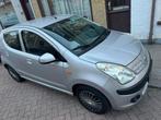 Nissan Pixo 1.0 50KW 5D 2010 Grijs, Auto's, Voorwielaandrijving, Euro 5, Handgeschakeld, 3 cilinders
