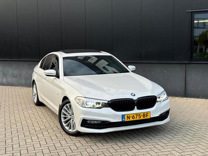 BMW 5-serie 530d xDrive Luxury (bj 2017) 265PK|AMBIANCE|SPOR, Auto's, BMW, Bedrijf, Te koop, 5-Serie, 4x4, ABS, Airbags, Airconditioning
