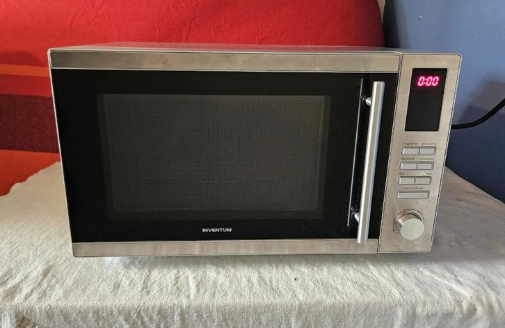 Vrijstaande combimagnetron van Inventum, Witgoed en Apparatuur, Magnetrons, Gebruikt, Vrijstaand, Combimagnetron, 45 tot 60 cm