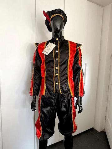 Pietenpakken te koop beschikbaar voor biedingen