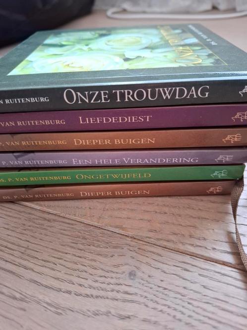 P. van Ruitenburg - Onze trouwdag, Boeken, Godsdienst en Theologie, Zo goed als nieuw, Ophalen