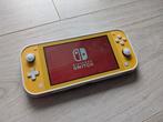 Nintendo Switch Lite Geel + Doos & Hoes, Nintendo, Met beschermhoes of tas, Support@nintendo.com, Ophalen of Verzenden