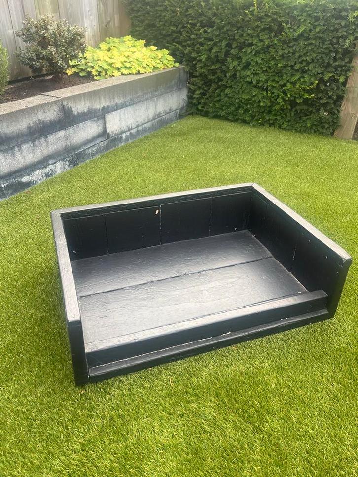 Prachtig stevige hondenmand van steigerhout geverfd., Dieren en Toebehoren, Hondenmanden, Overige, Ophalen