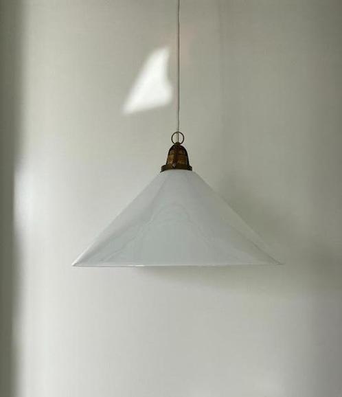 Vintage hanglamp melkglas, Huis en Inrichting, Lampen | Hanglampen, Minder dan 50 cm, Glas, Metaal, Ophalen of Verzenden