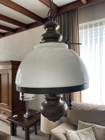 Set van lampen beschikbaar voor biedingen