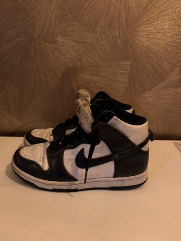 Nike maat 37.5 €15 beschikbaar voor biedingen